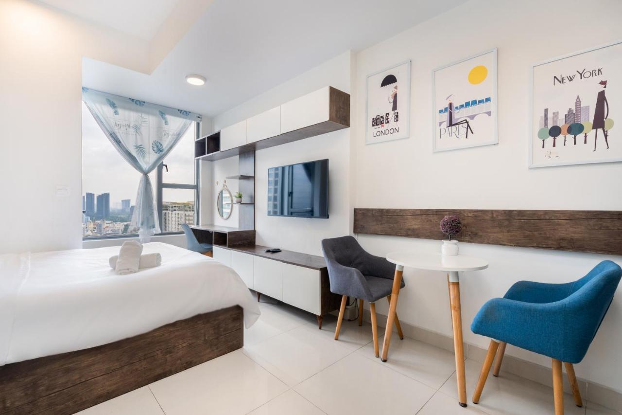 Harry'Home-River Gate- Swimming Pool- Free Pickup 5 Night Or More โฮจิมินห์ซิตี้ ภายนอก รูปภาพ